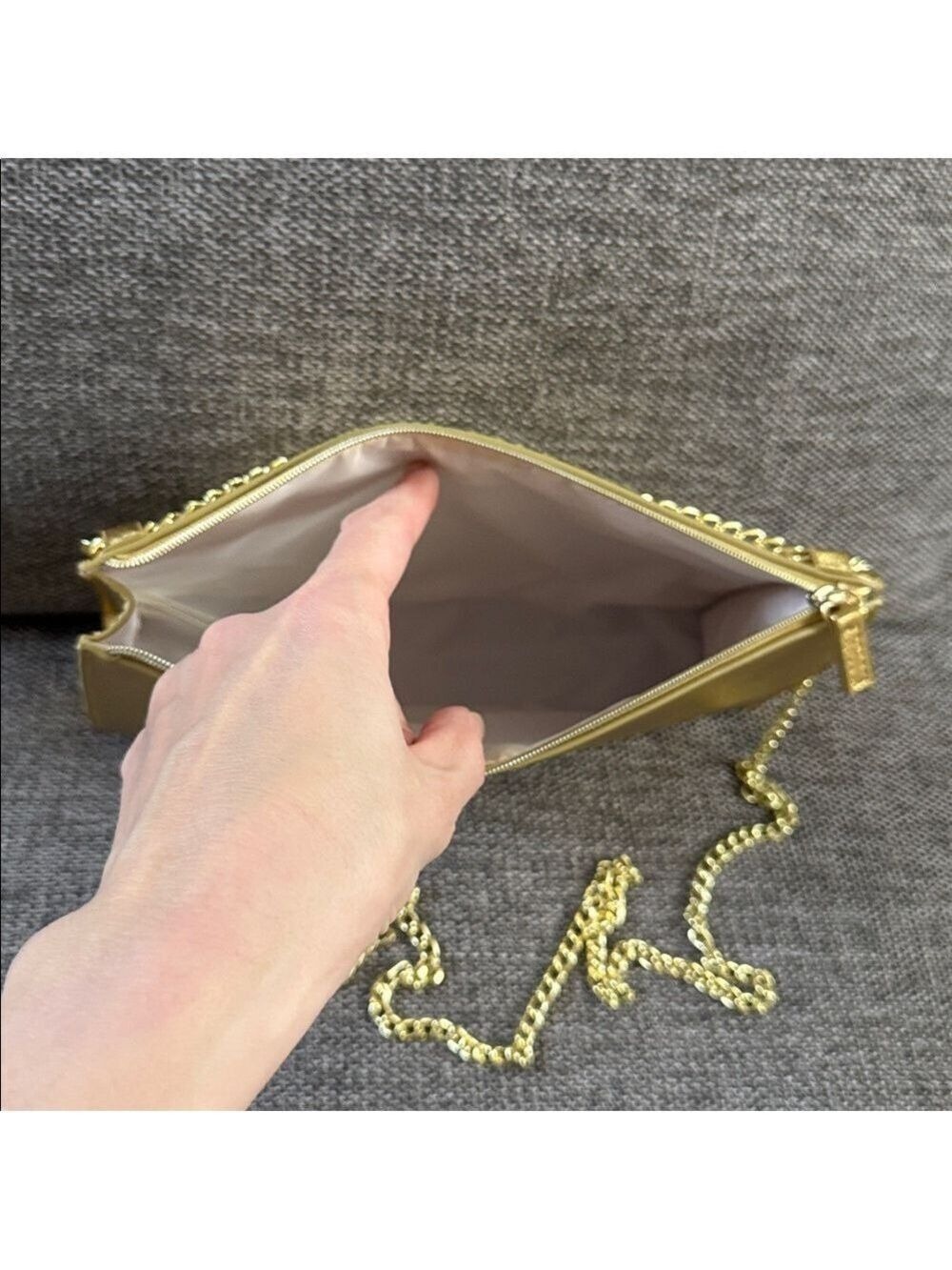 Dolce & Gabbana The One Golden Pouch On Chain New Authentic - Picture 12 of 17